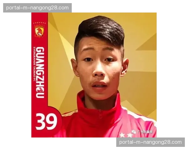 “专访成都蓉城主帅徐正源：谈新赛季目标与年轻球员培养”