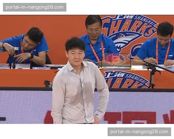 新疆伊力特全队加练防守战术，邱彪强调季后赛强度需从此刻建立