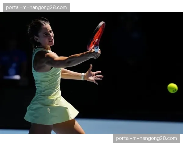 官方确认：网球名将斯瓦泰克因肋部应力性反应退出斯图加特赛